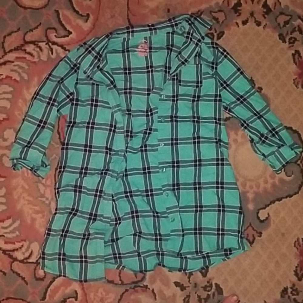 Shirts - Picture 2 of 3